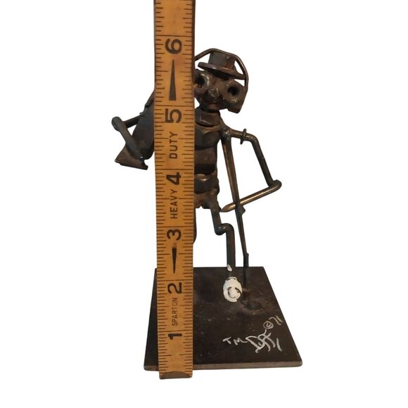 JOHN DUFFY Metal Art Sculpture SKIER Folk Art Brutalist Signed Rusty Chippy - Picture 8 of 8